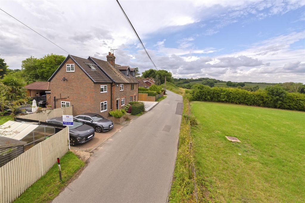 Property photo 1 of 30 Somerfieldnew_01.Jpg
