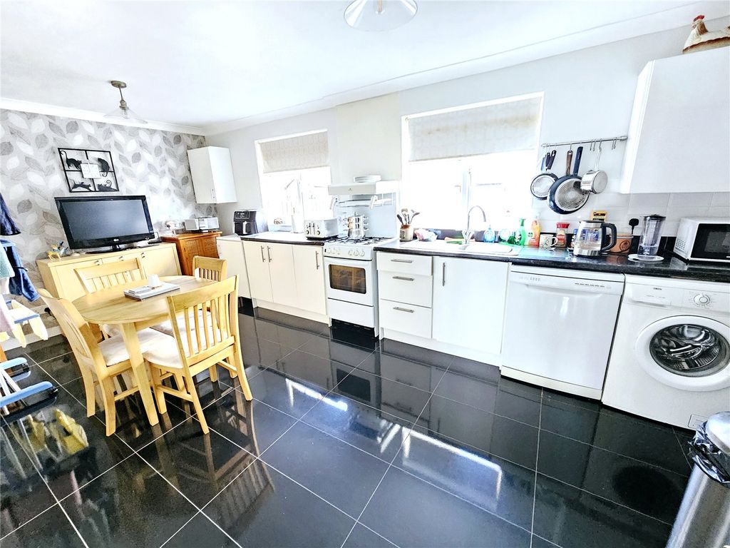 Property photo 3 of 15 Picture No. 07