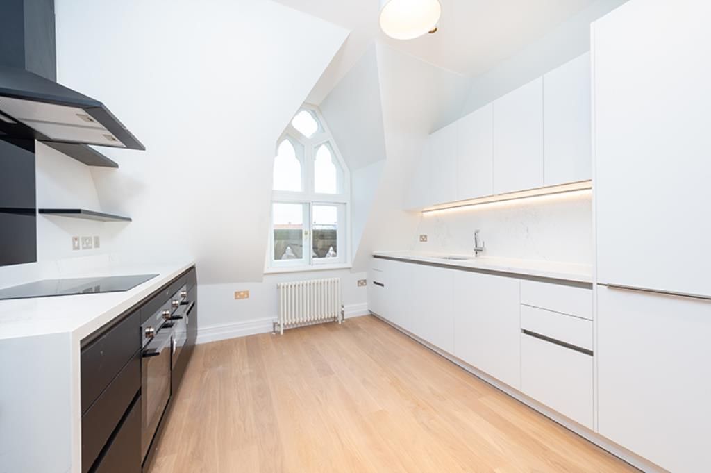 Property photo 1 of 10 Kitchen