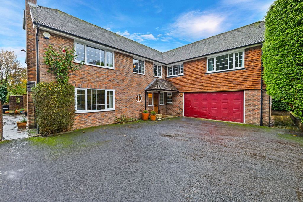 Property photo 3 of 33