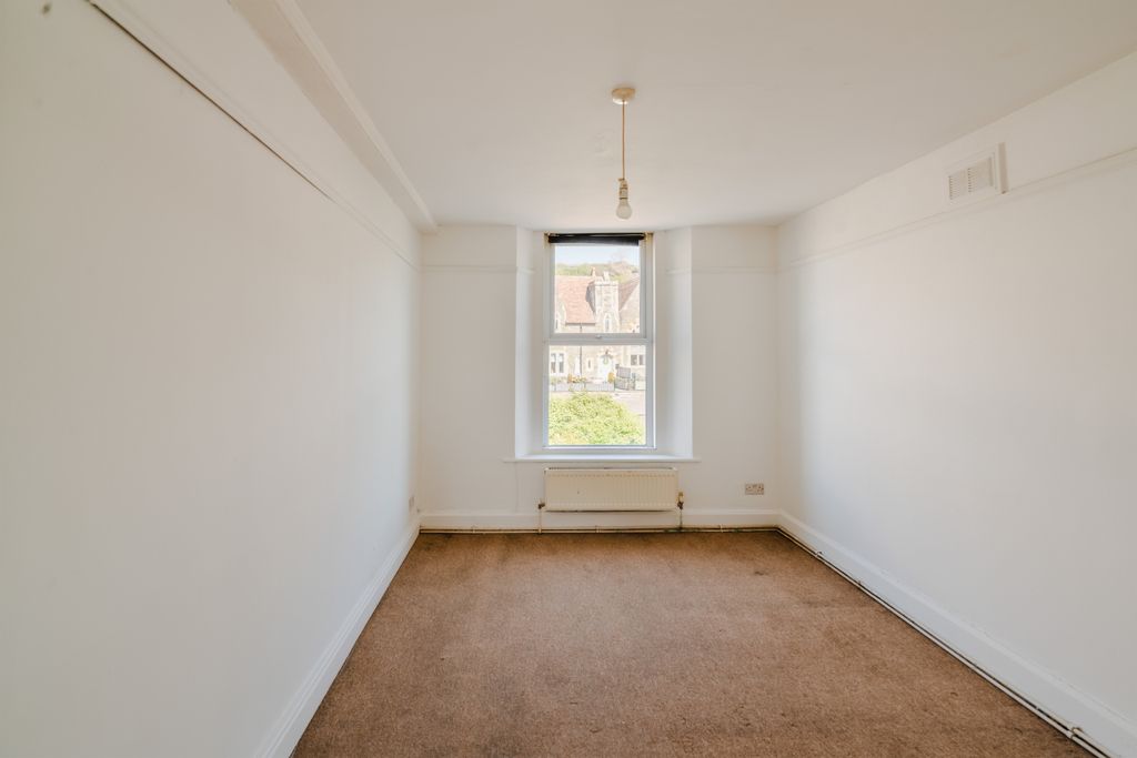 Property photo 2 of 12 12