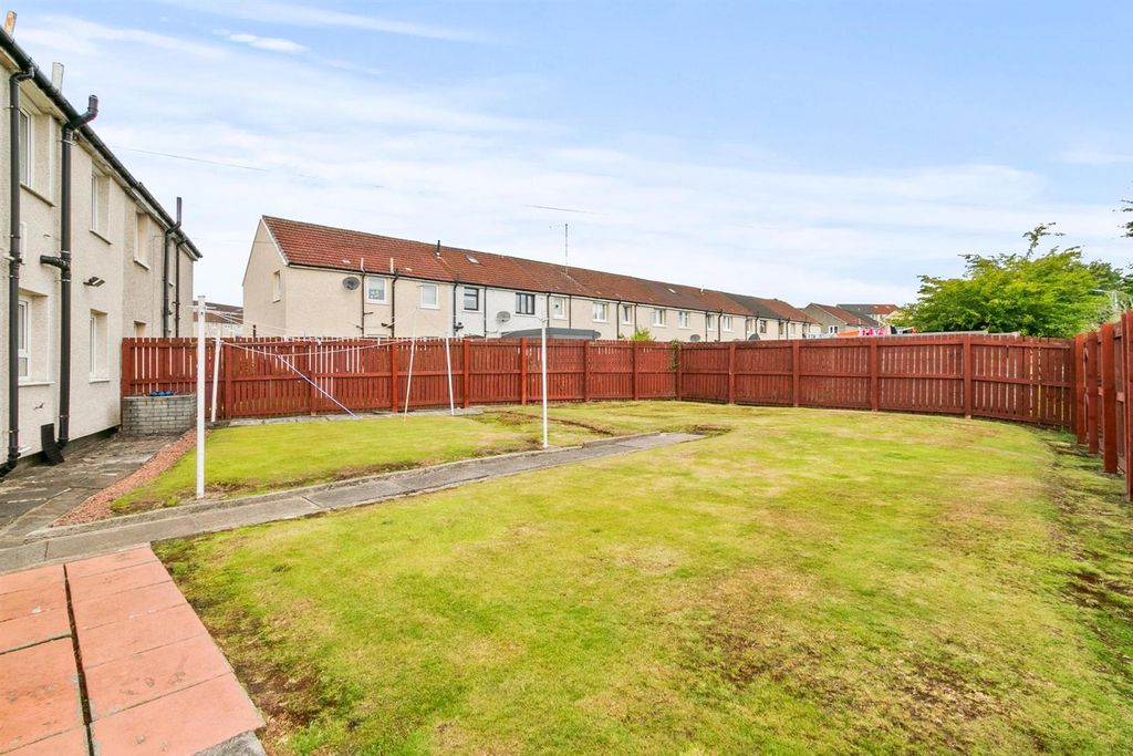Property photo 2 of 26