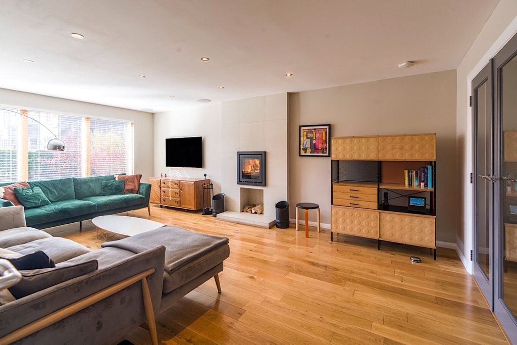 Property photo 2 of 16 Living Room