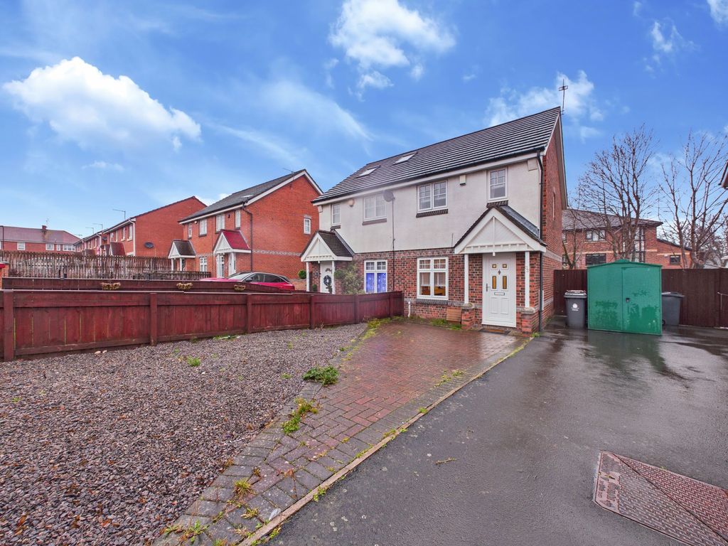 Property photo 1 of 9 External