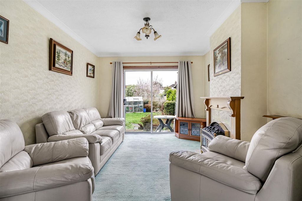 Property photo 2 of 14 22_73633.Jpg