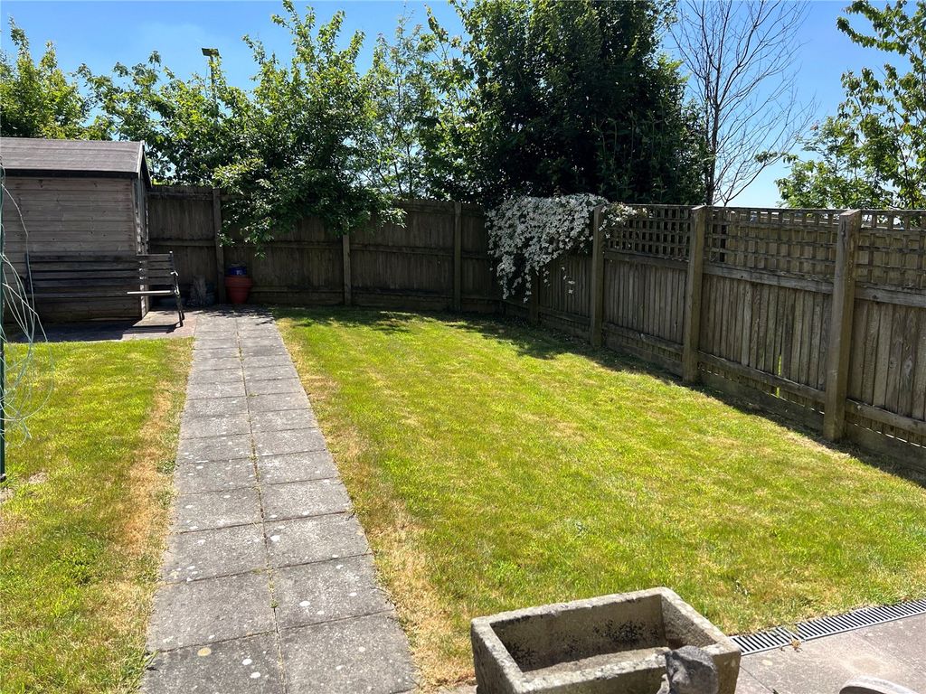 Property photo 3 of 20 Picture No. 32