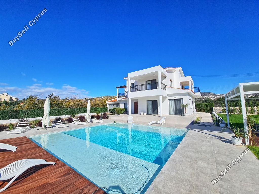 Property photo 1 of 71
