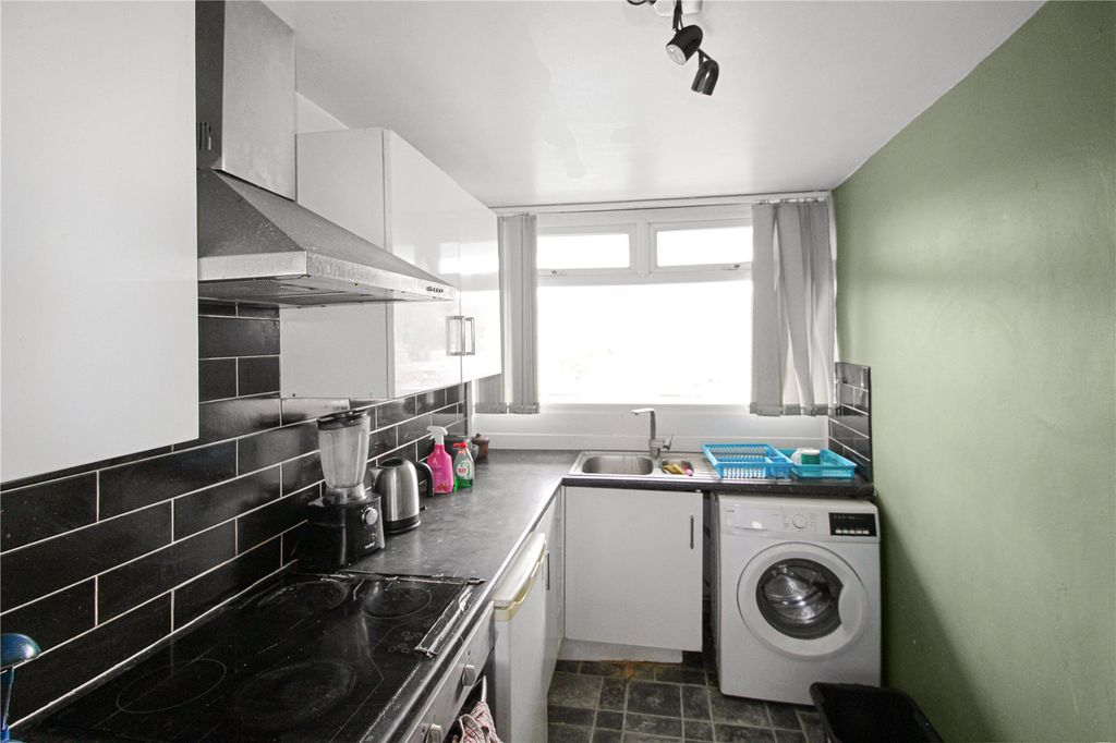 Property photo 2 of 9 Picture No. 05