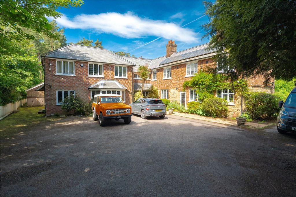 Property photo 1 of 45 Picture No. 52