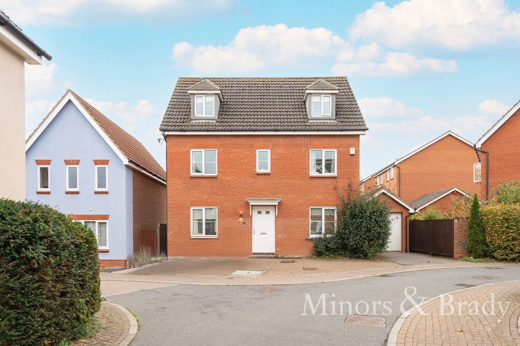 Property photo 1 of 27