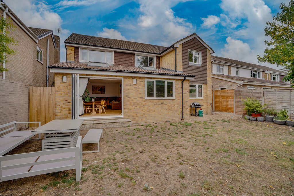 Property photo 3 of 24