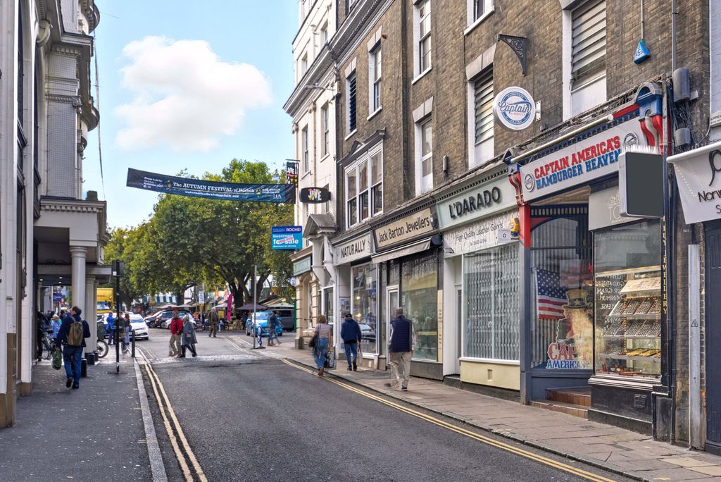 Property photo 2 of 15