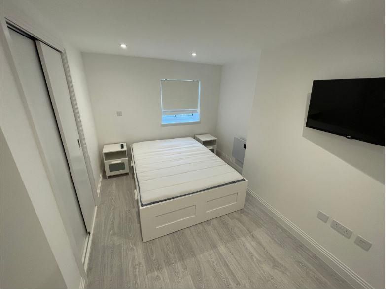 Property photo 3 of 8 Bedroom