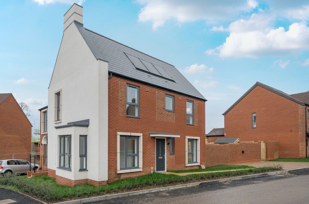 Property photo 1 of 11 1388554-2-6938235...