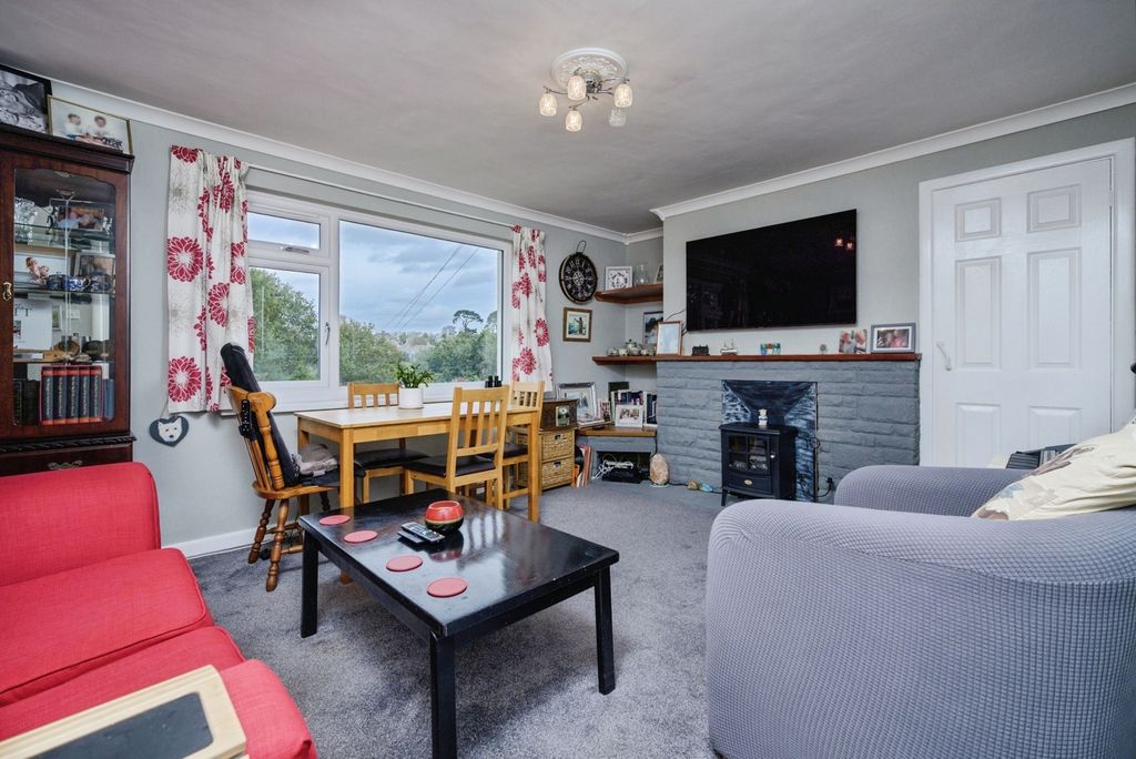 Property photo 2 of 15 Pbox-Img.Jpg