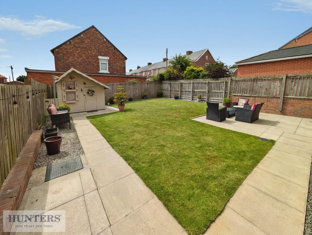 Property photo 3 of 21 Outdoor Space