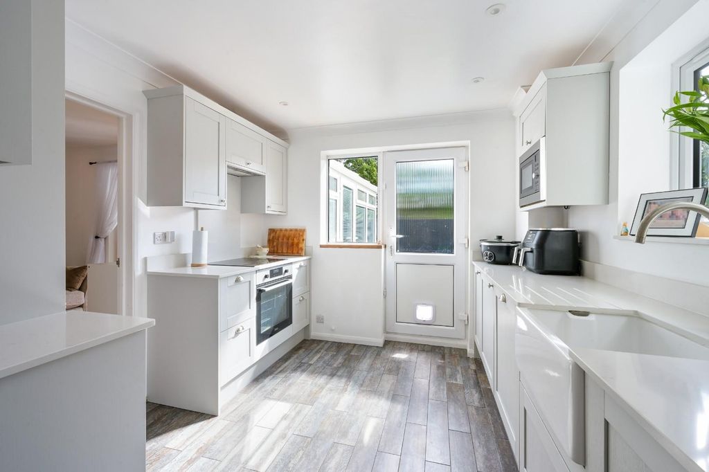 Property photo 3 of 14 Harvester Road