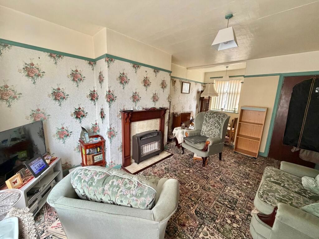 Property photo 3 of 13