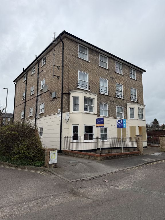 Property photo 1 of 12