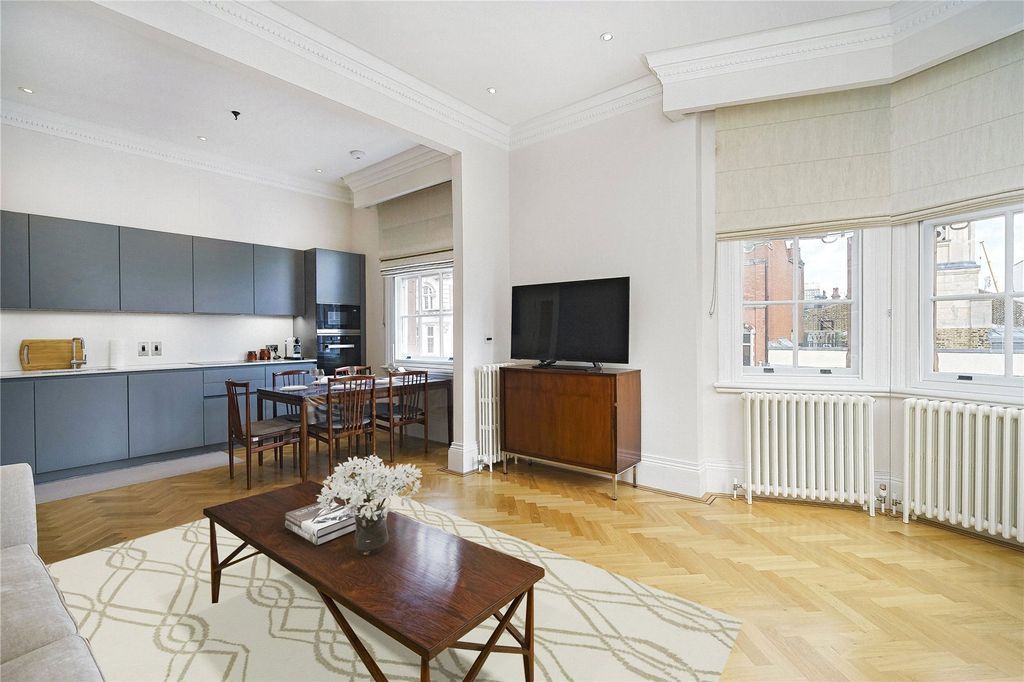 Property photo 3 of 8 Reception Room