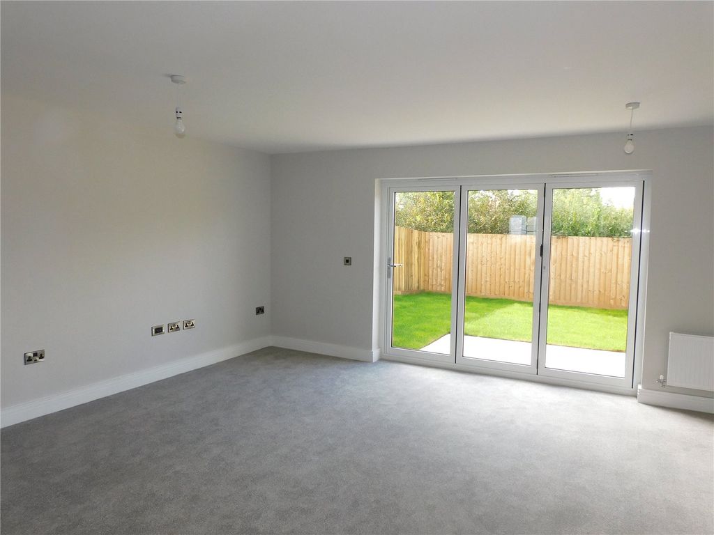 Property photo 3 of 10 Picture No. 06