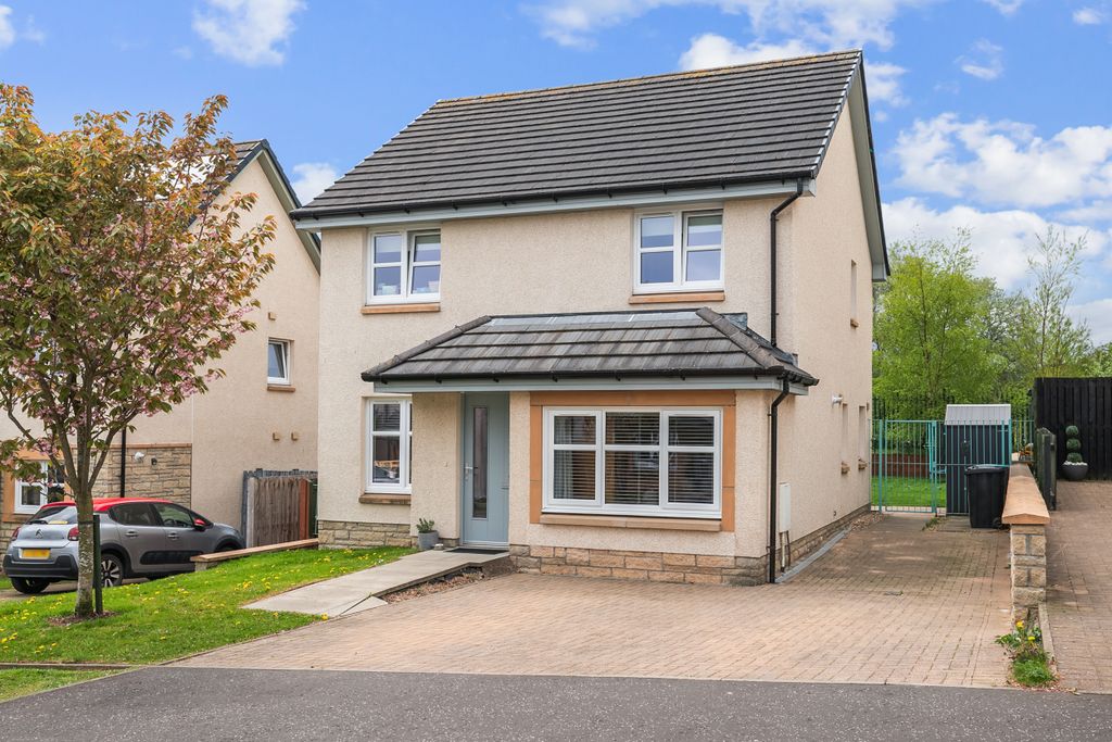 Property photo 1 of 38