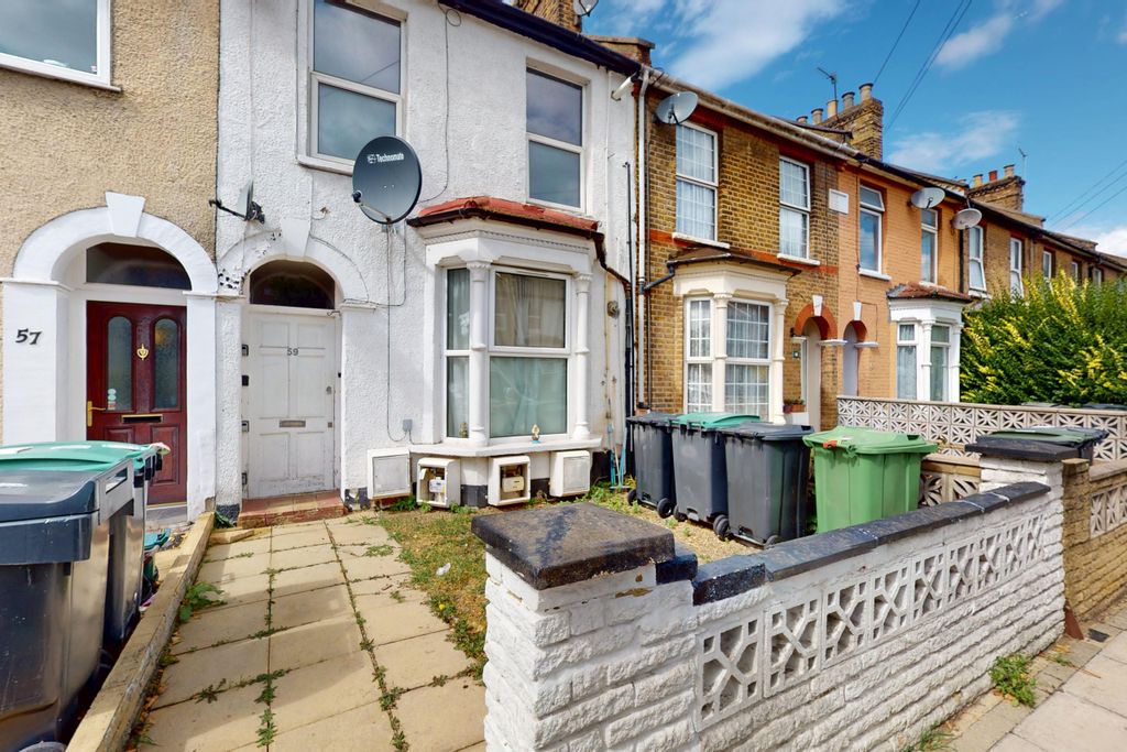 Property photo 3 of 16