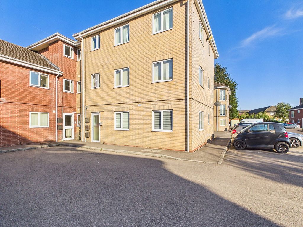 Property photo 1 of 12