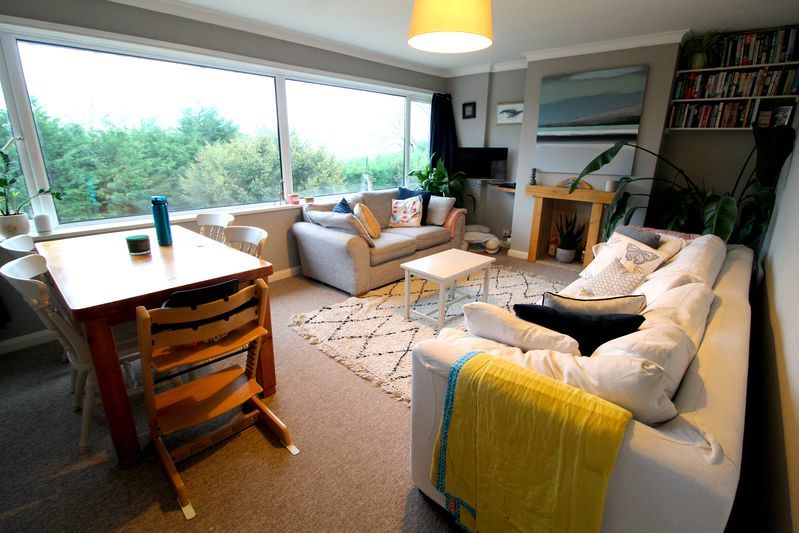 Property photo 3 of 13 Lounge/Diner