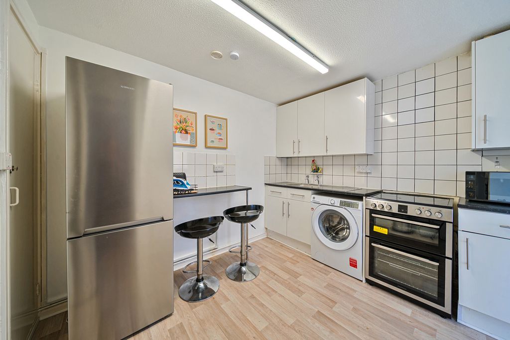 Property photo 2 of 17 1435139-28-69De17...