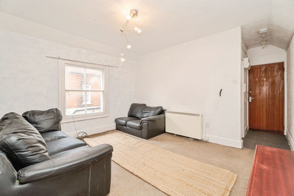 Property photo 3 of 28
