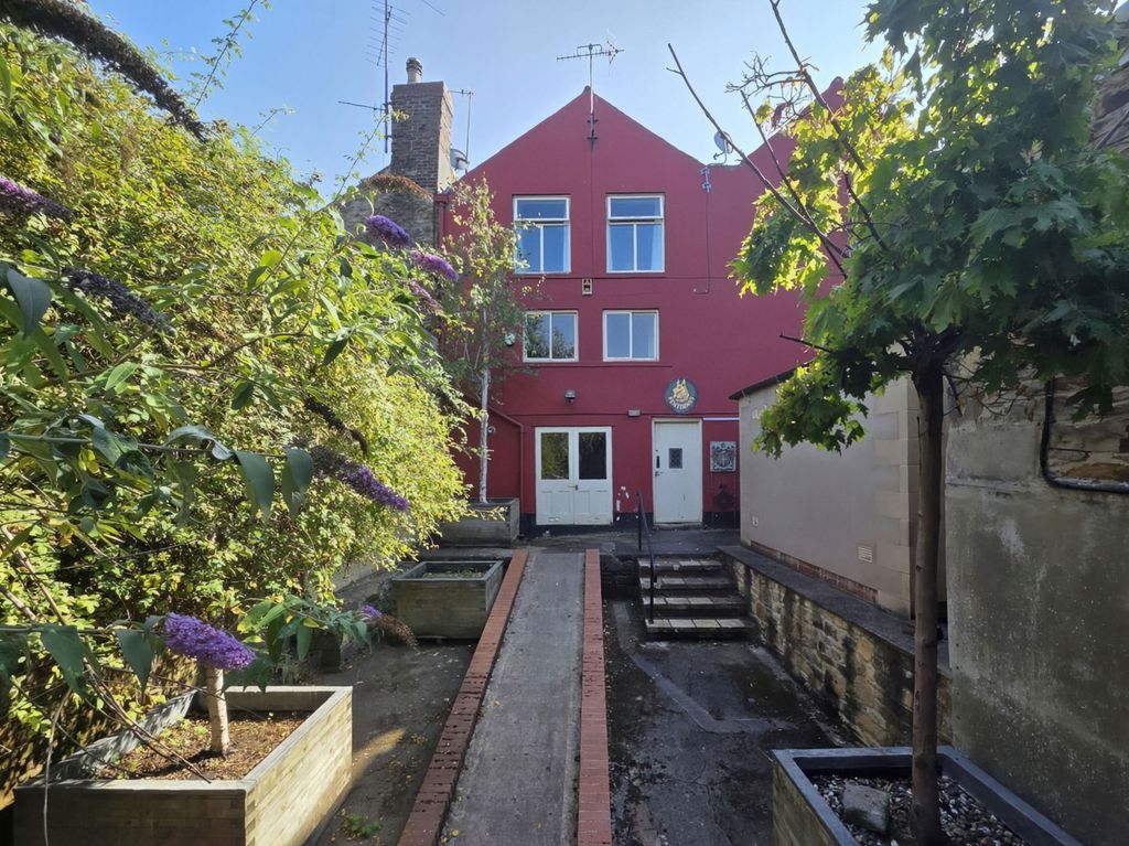 Property photo 1 of 23