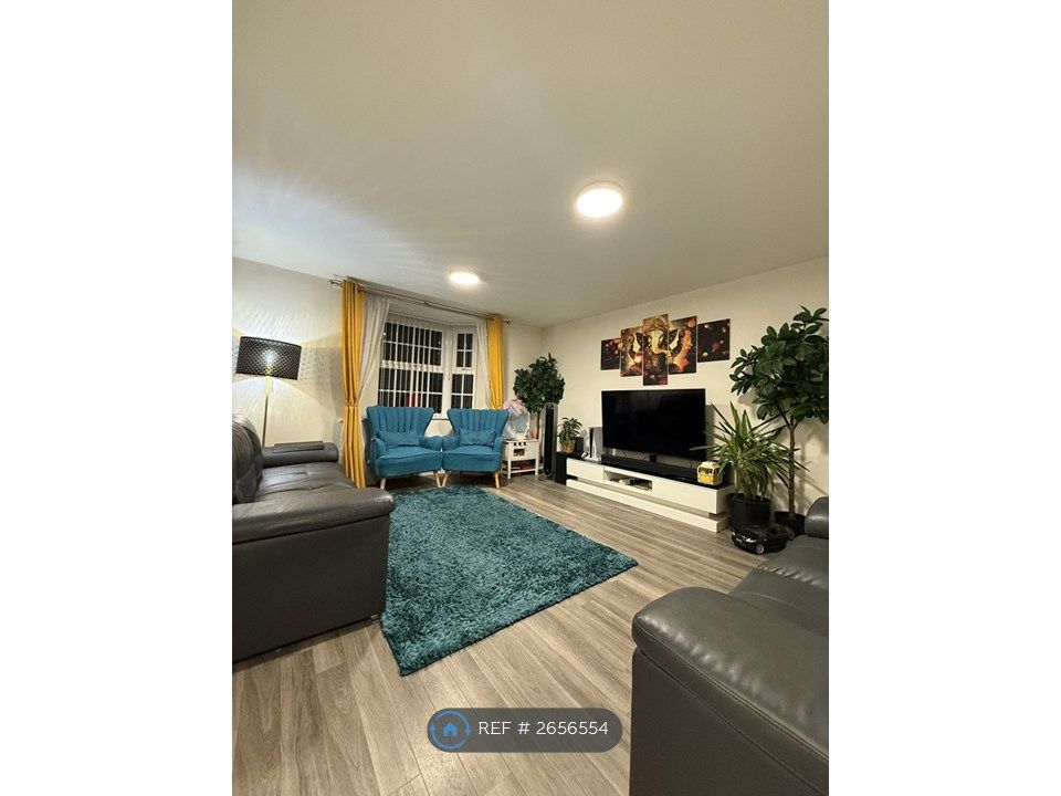 Property photo 3 of 29 Living Room