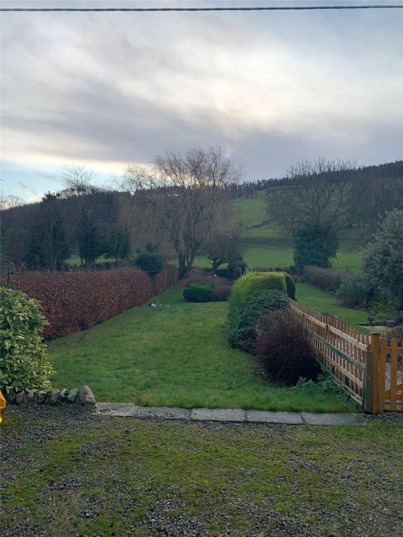 Property photo 3 of 7 Garden