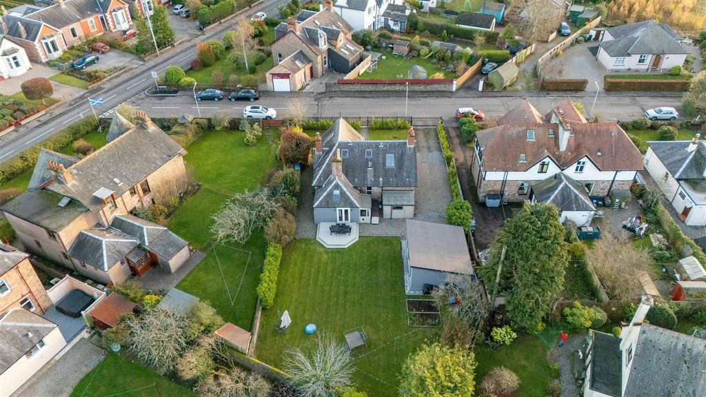 Property photo 2 of 35 The Ferns, Westpark Road Blairgowrie - D-17.Jpg