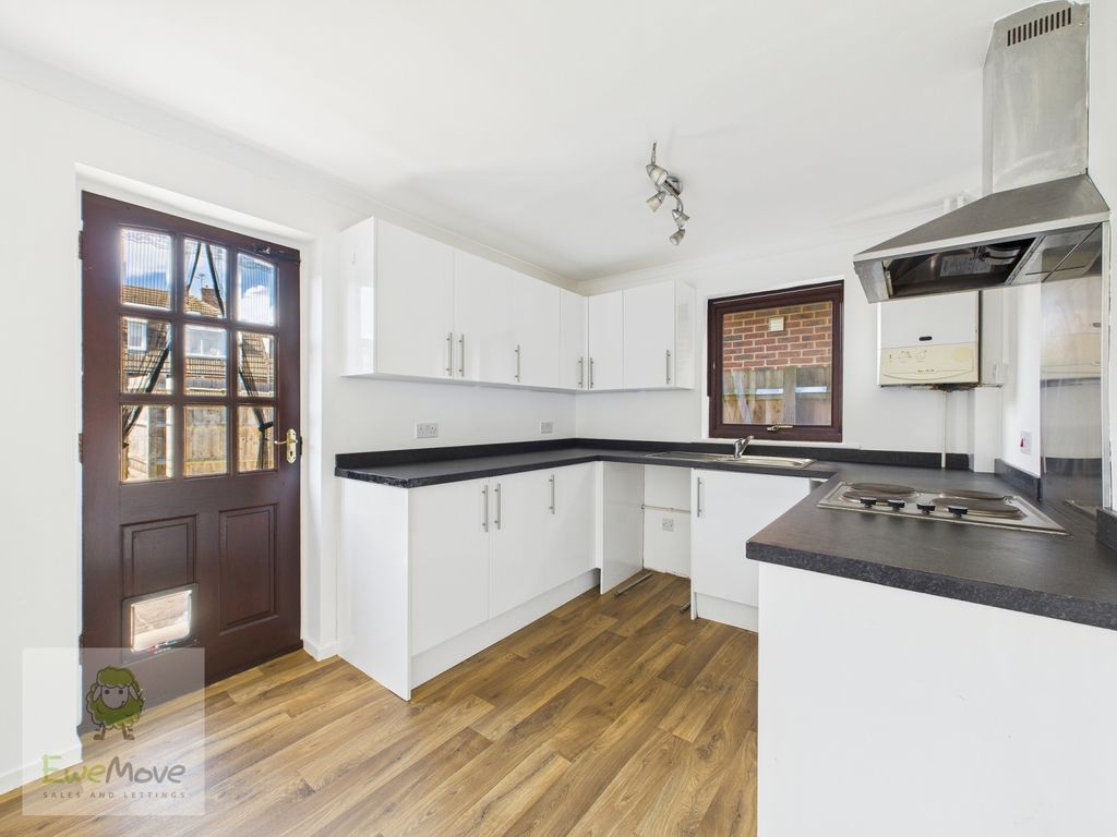 Property photo 3 of 18 Kitchen Dining Room