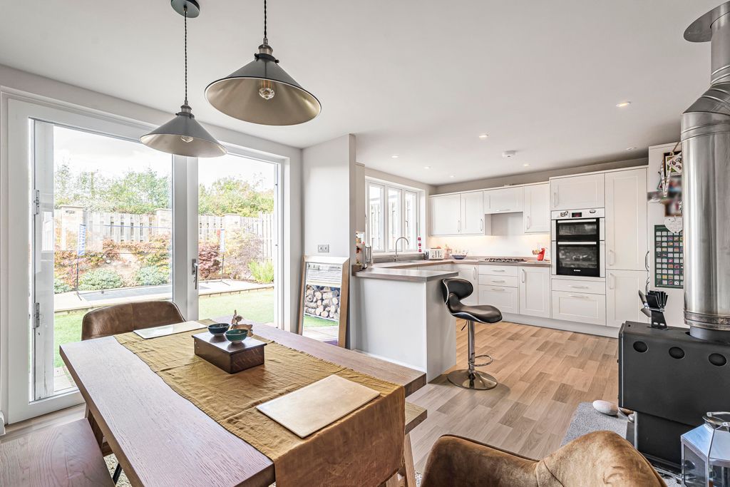 Property photo 2 of 19 Kitchen Diner