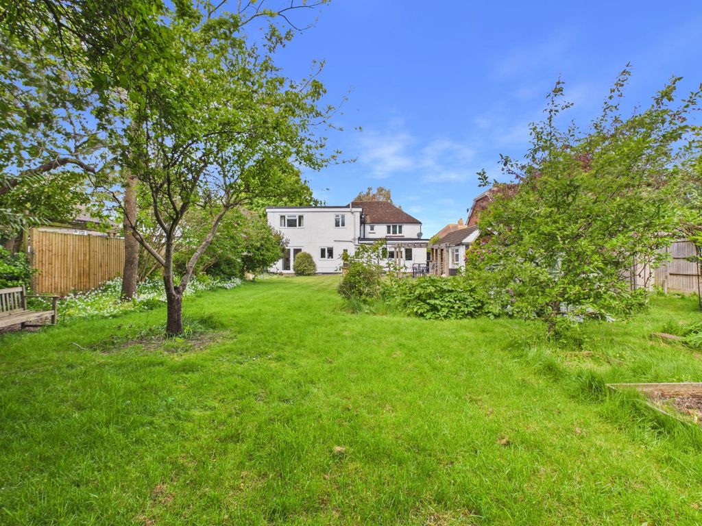 Property photo 2 of 31