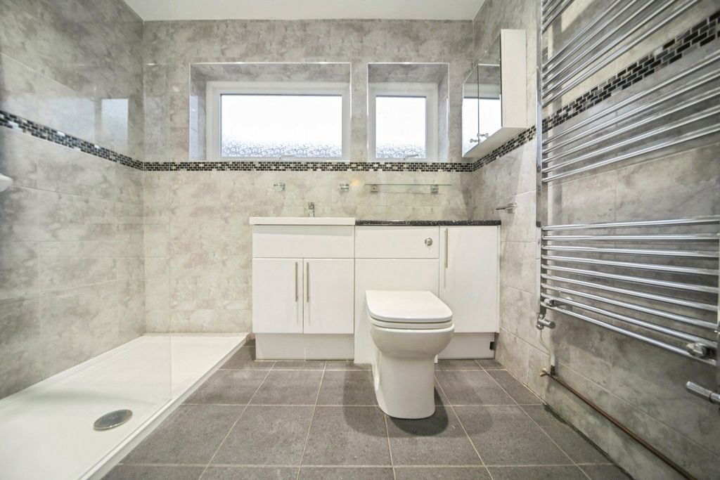 Property photo 3 of 16 Pbox-Img.Jpg