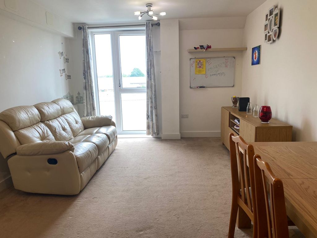 Property photo 2 of 5