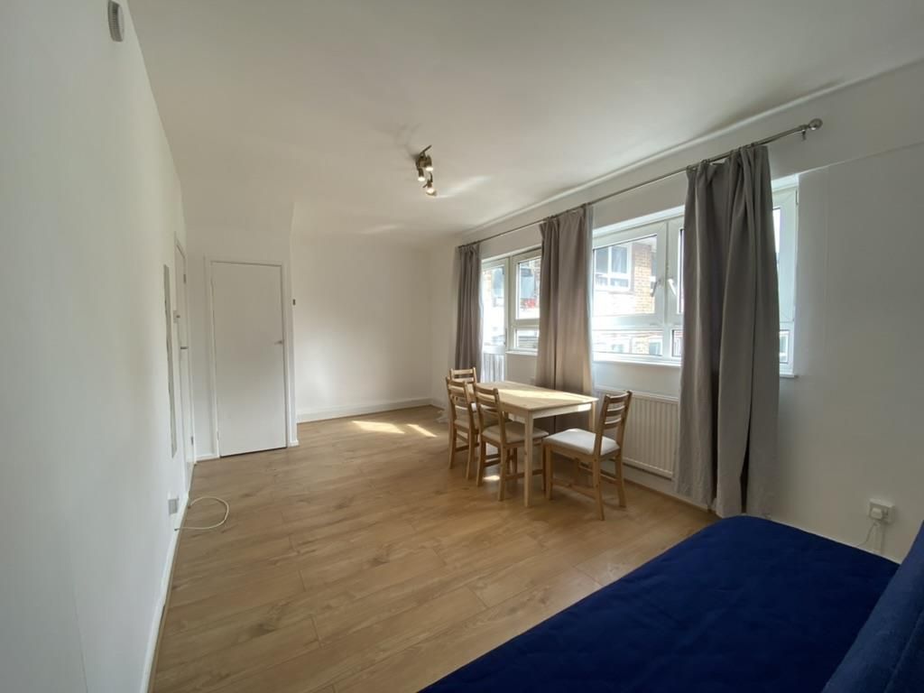 Property photo 2 of 13 Stoford Close