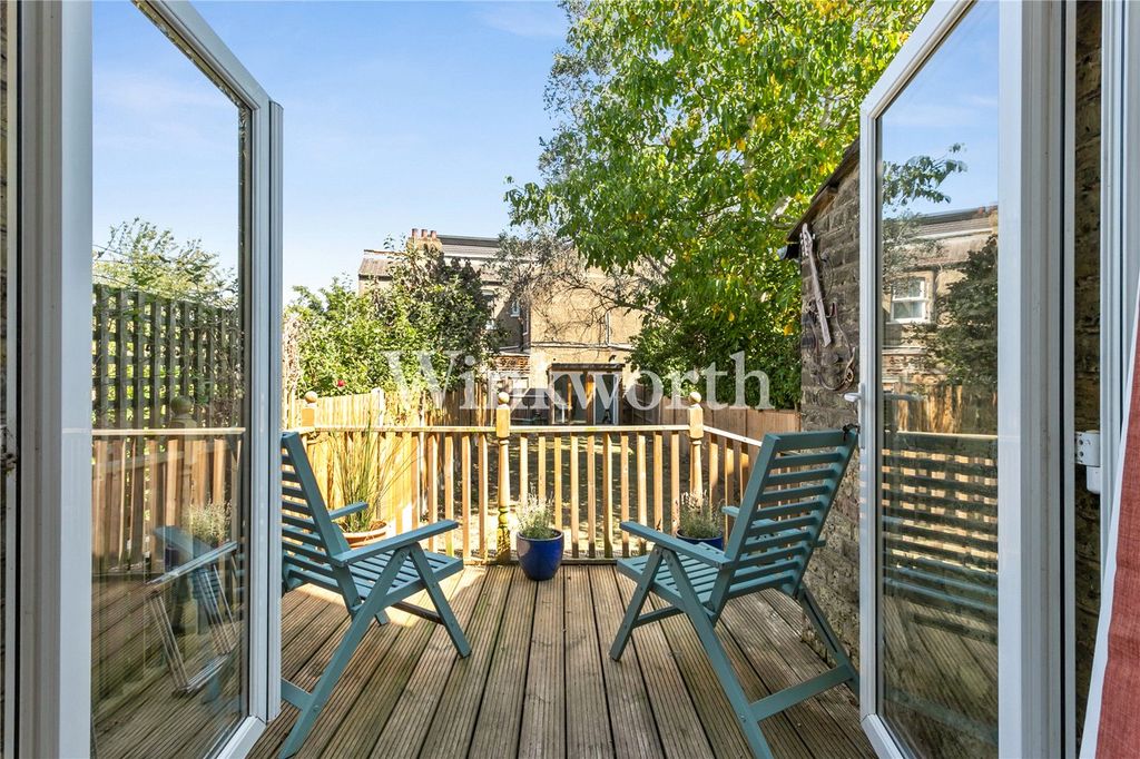 Property photo 3 of 15 Picture No. 02