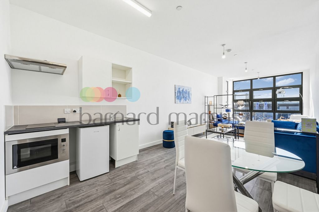 Property photo 1 of 10 Image