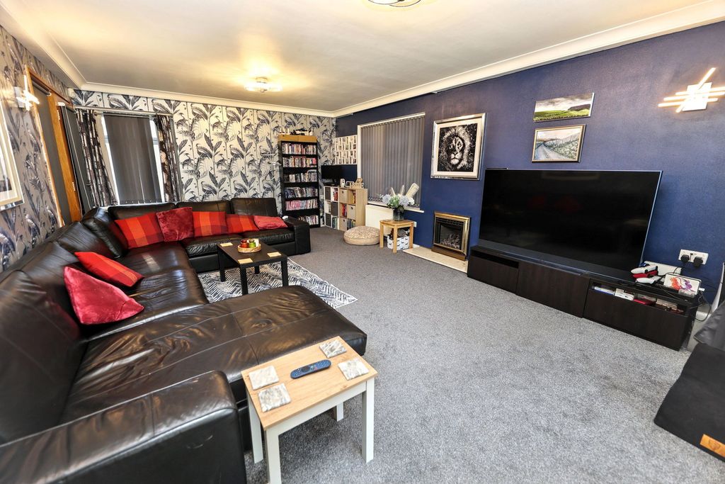 Additional image 7 of 6 bed detached house for saleSt. Pauls Road, Clacton-On-Sea CO15