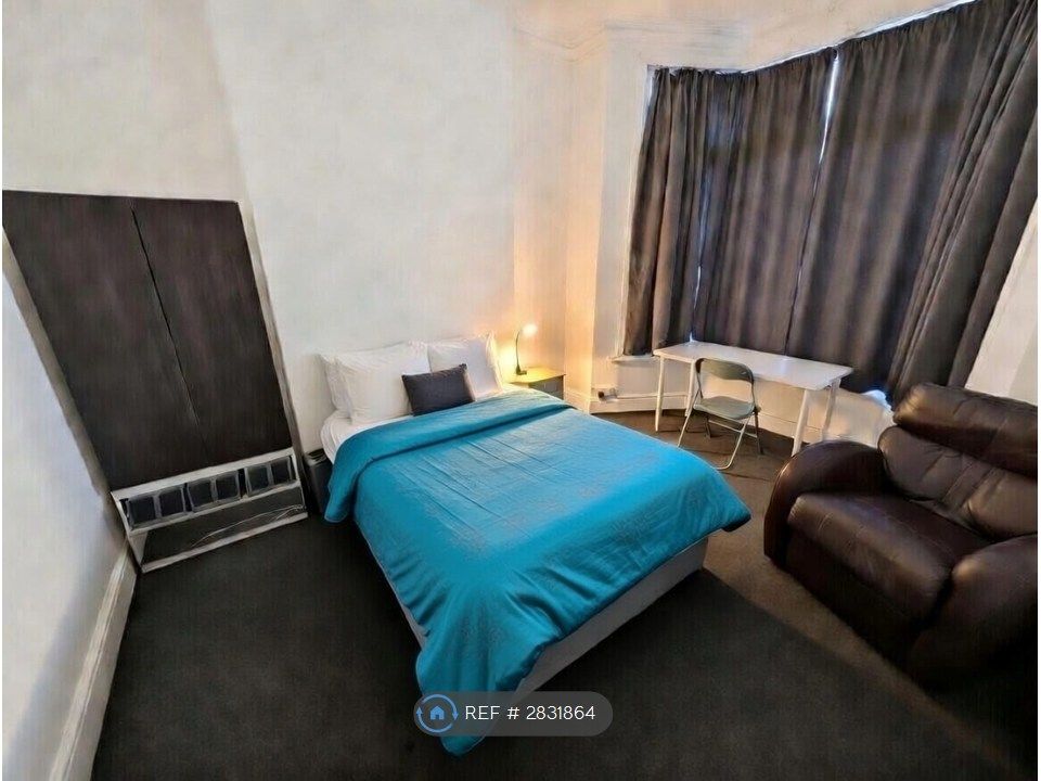 Property photo 2 of 8