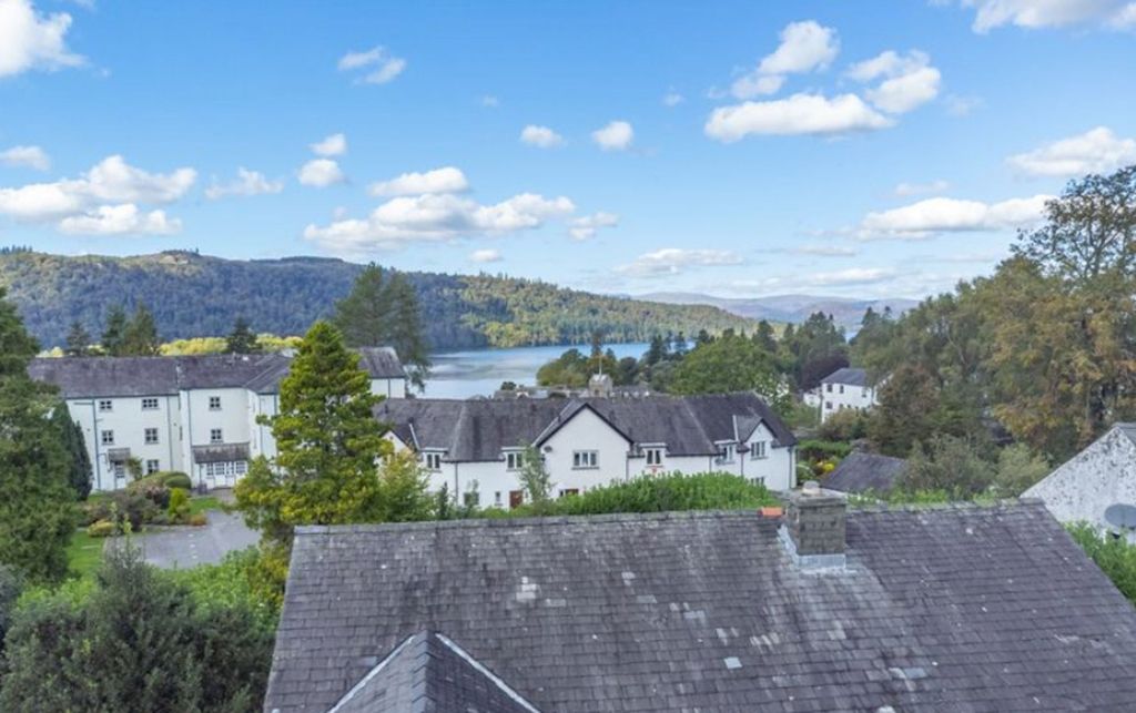 Property photo 2 of 20 Views