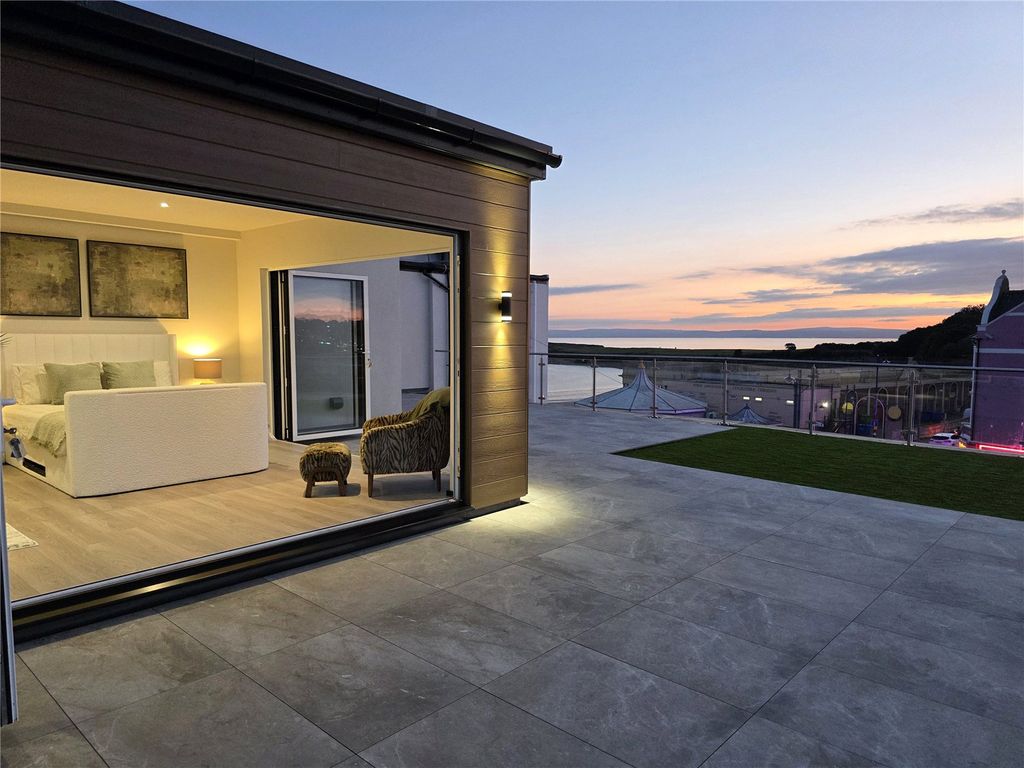 Property photo 2 of 12 Elysium