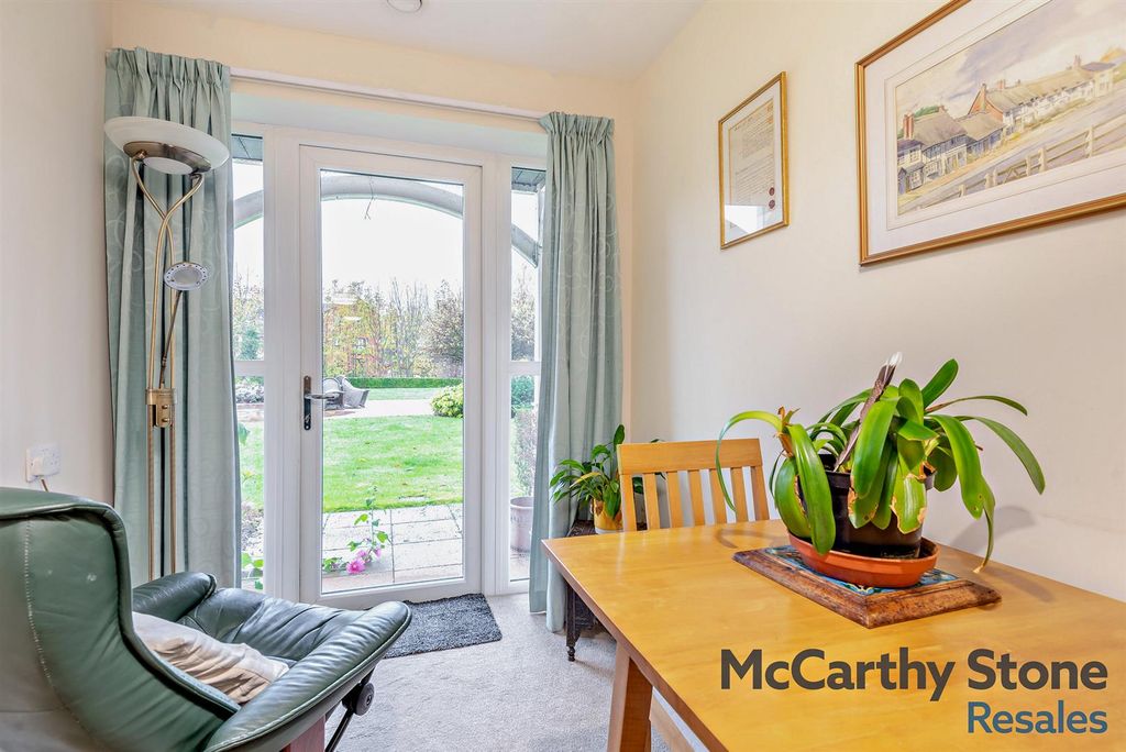 Property photo 1 of 28 8671151-Interior10-800.Jpg