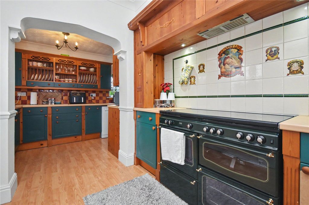 Property photo 3 of 22 Picture No. 21