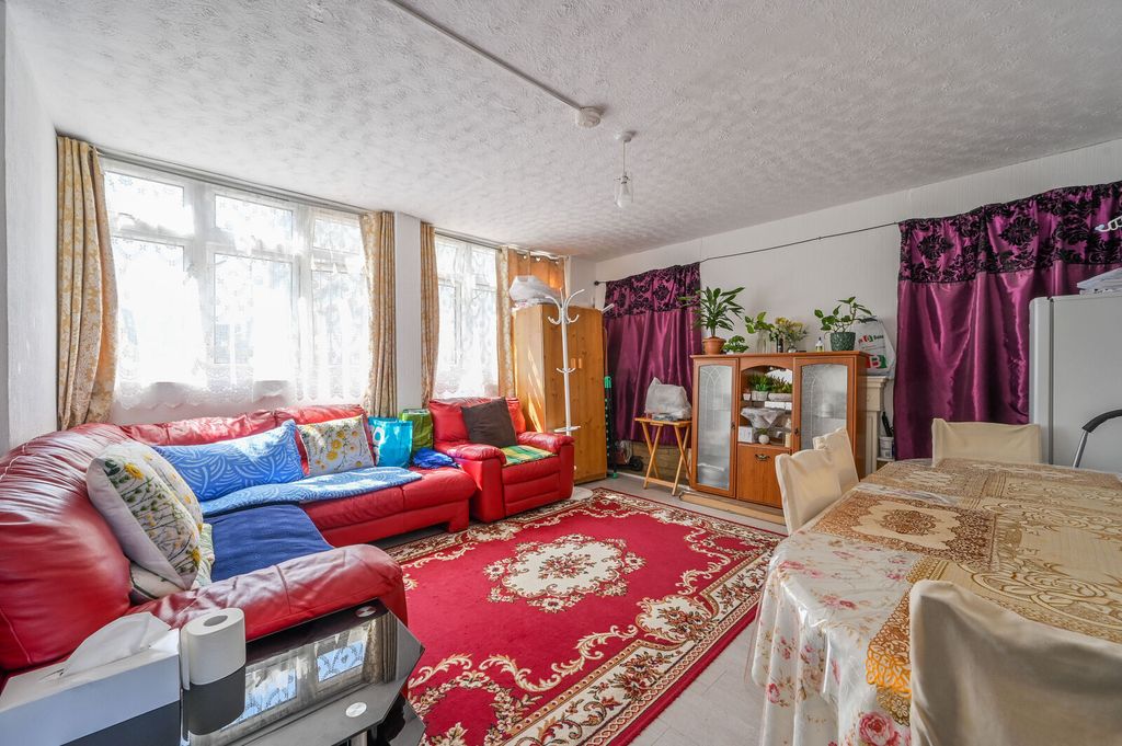 Property photo 2 of 7